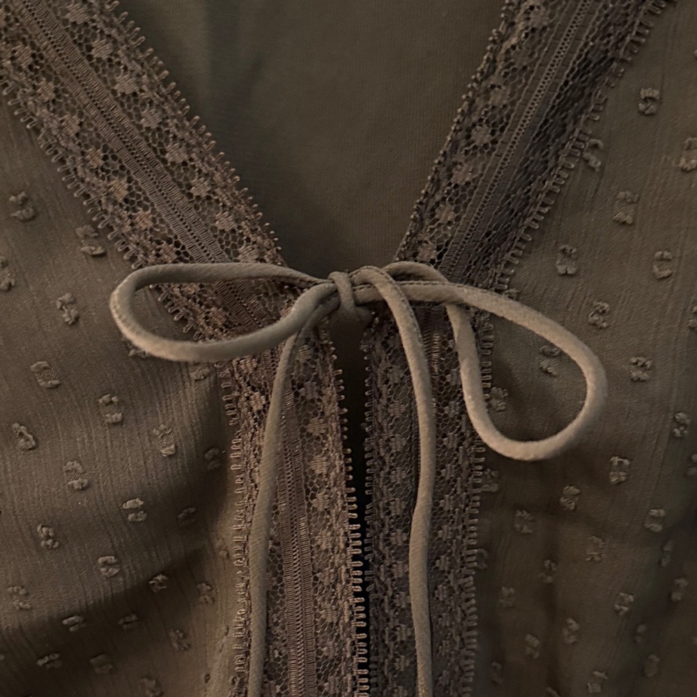 Abercrombie & Fitch Long-Sleeve Tie-Front Brown Lace Top NWOT - Picture 7 of 8